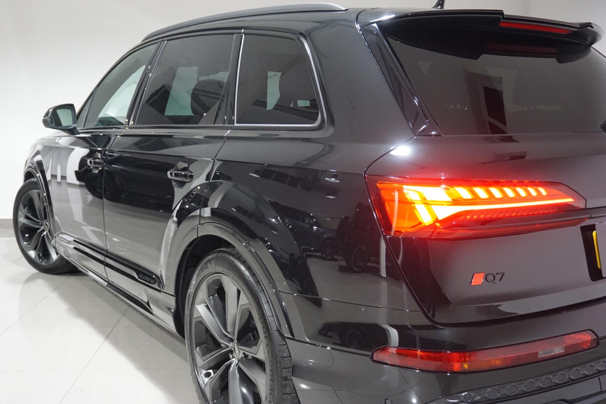 Audi Q7 3.0 TFSI V6 55 Black Edition SUV 5dr Petrol Tiptronic quattro Euro 6 (s/s) (340 ps)